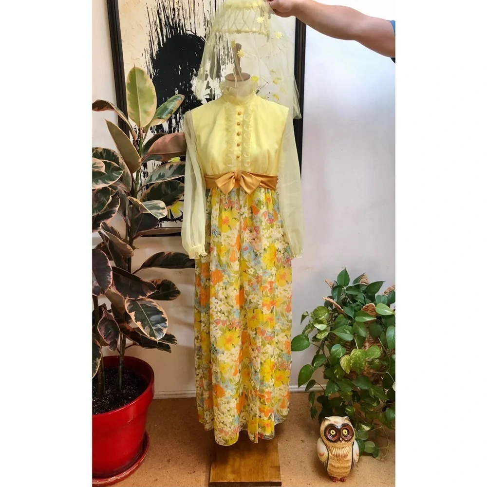 Quirky Bride!!!! Wedding Dress w Veil - Picture 15 of 16